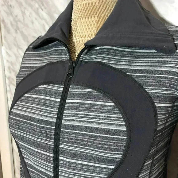 Lululemon Stride Jacket Grey Size 4 - Picture 4 of 5